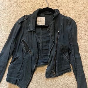 Free people size 6 cropped jacket